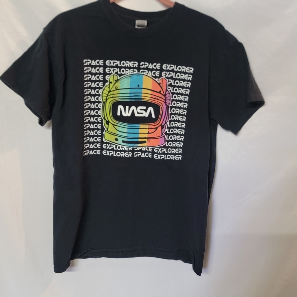 Gildan Black NASA Space Explorer Tee Men's Medium